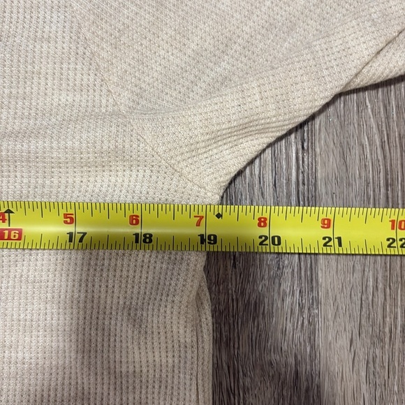 Aerie Ski Bunny Long Sleeve Thermal Shirt With Thumb Holes - Picture 11 of 14